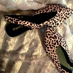 These are NWT they have adjustable strap around your ankle.